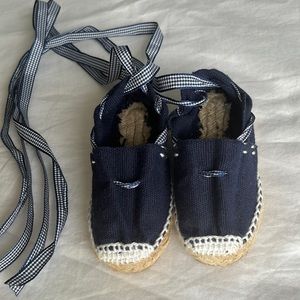 Infant shoes never worn